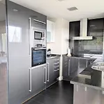 Bright 2 Bedroom With 2 Terraces Pool And Parking Near Diagonal Mar