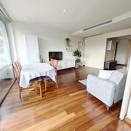 Barcelona Forum Pool And Parking Included And 5min * Sant Adria de Besos