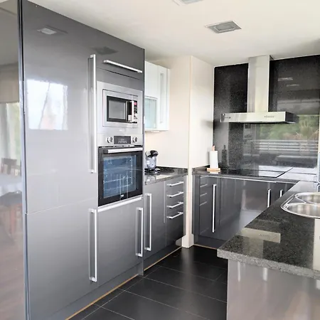 Apartment Barcelona Forum Pool And Parking Included And 5min *