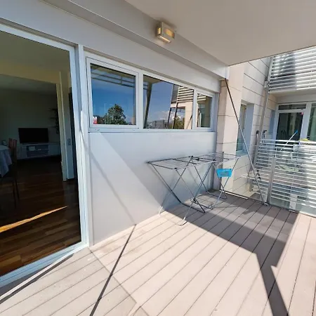 Bright 2 Bedroom With 2 Terraces Pool And Parking Near Diagonal Mar 公寓 圣阿德里安-德贝索斯