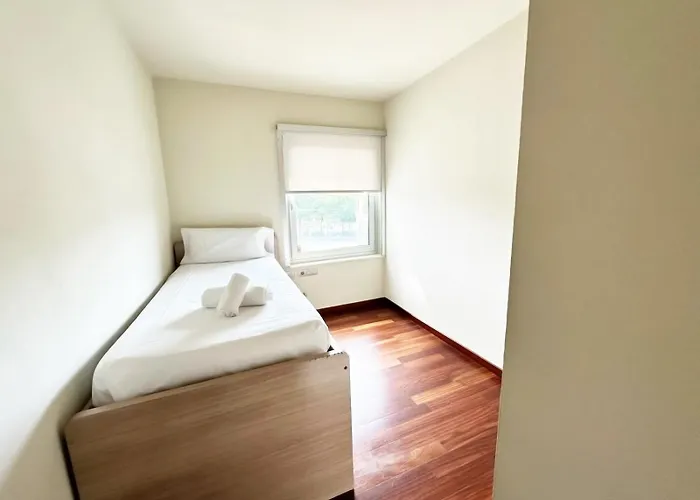 Bright 2 Bedroom With 2 Terraces Pool And Parking Near Diagonal Mar Daire