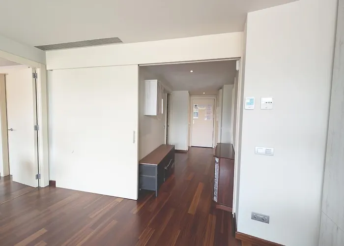 Bright 2 Bedroom With 2 Terraces Pool And Parking Near Diagonal Mar Daire