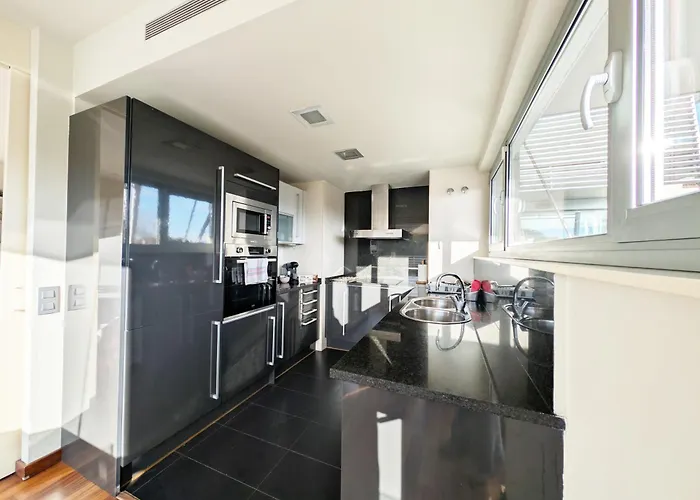 Bright 2 Bedroom With 2 Terraces Pool And Parking Near Diagonal Mar Daire Sant Adria de Besos