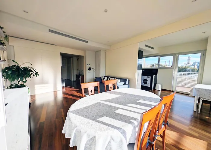 Bright 2 Bedroom With 2 Terraces Pool And Parking Near Diagonal Mar *